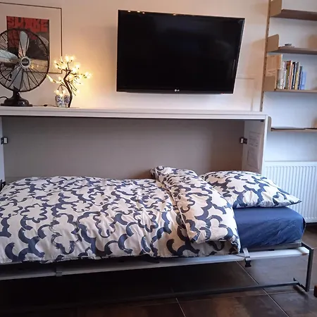 West Bed and breakfast