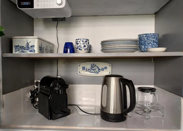 West Bed and breakfast