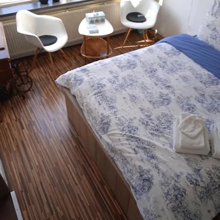 West Bed & Breakfast