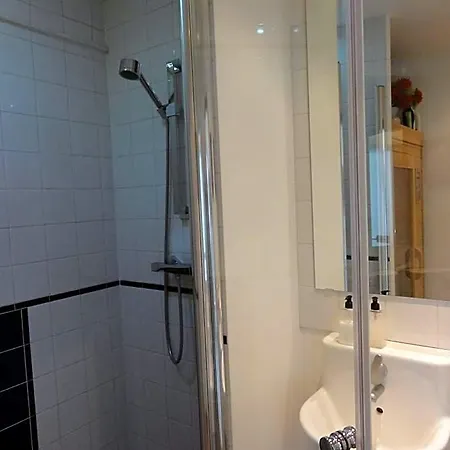 Frühstückspension West 4*