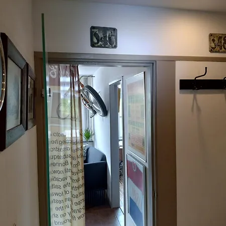 Bed & Breakfast West 4*